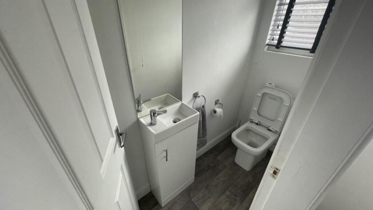House Located Centrally For Up To 8 Guests สการ์โบโรห์ ภายนอก รูปภาพ