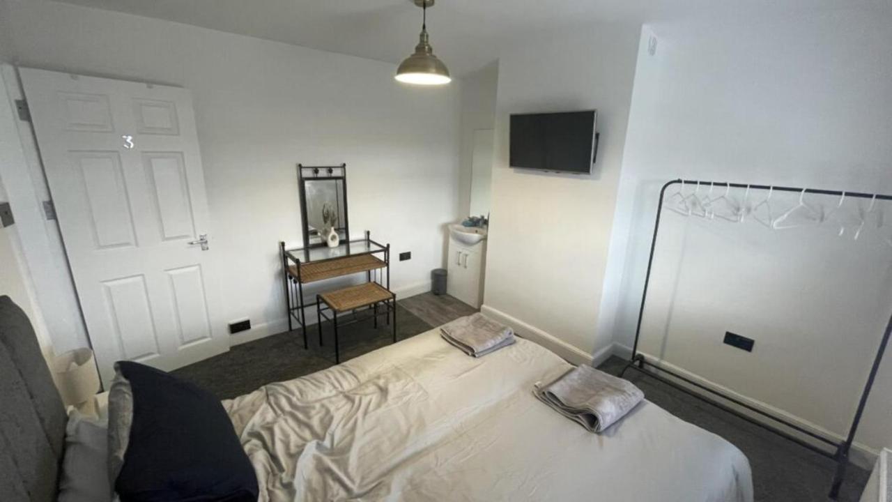 House Located Centrally For Up To 8 Guests สการ์โบโรห์ ภายนอก รูปภาพ